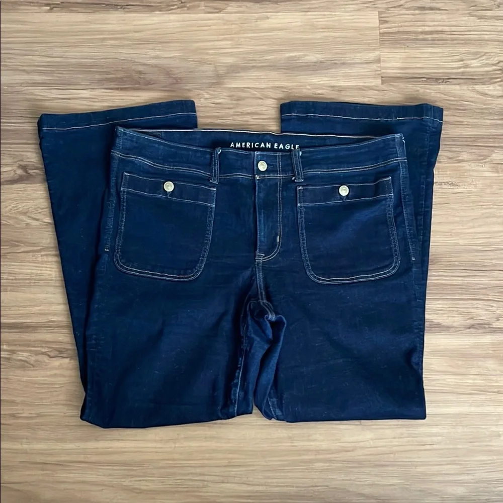 American Eagle Women’s Kick Boot Jeans - Picture 2 of 8